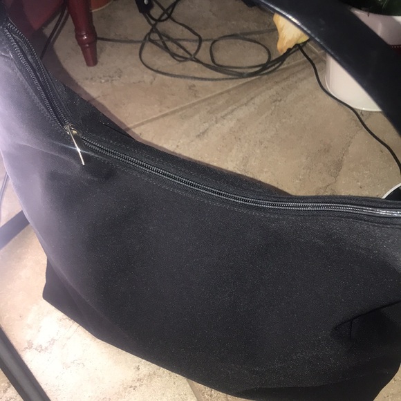 AUTHENTIC SALVATORE FERRAGAMO BLACK SHOULDER BAG - Picture 7 of 16